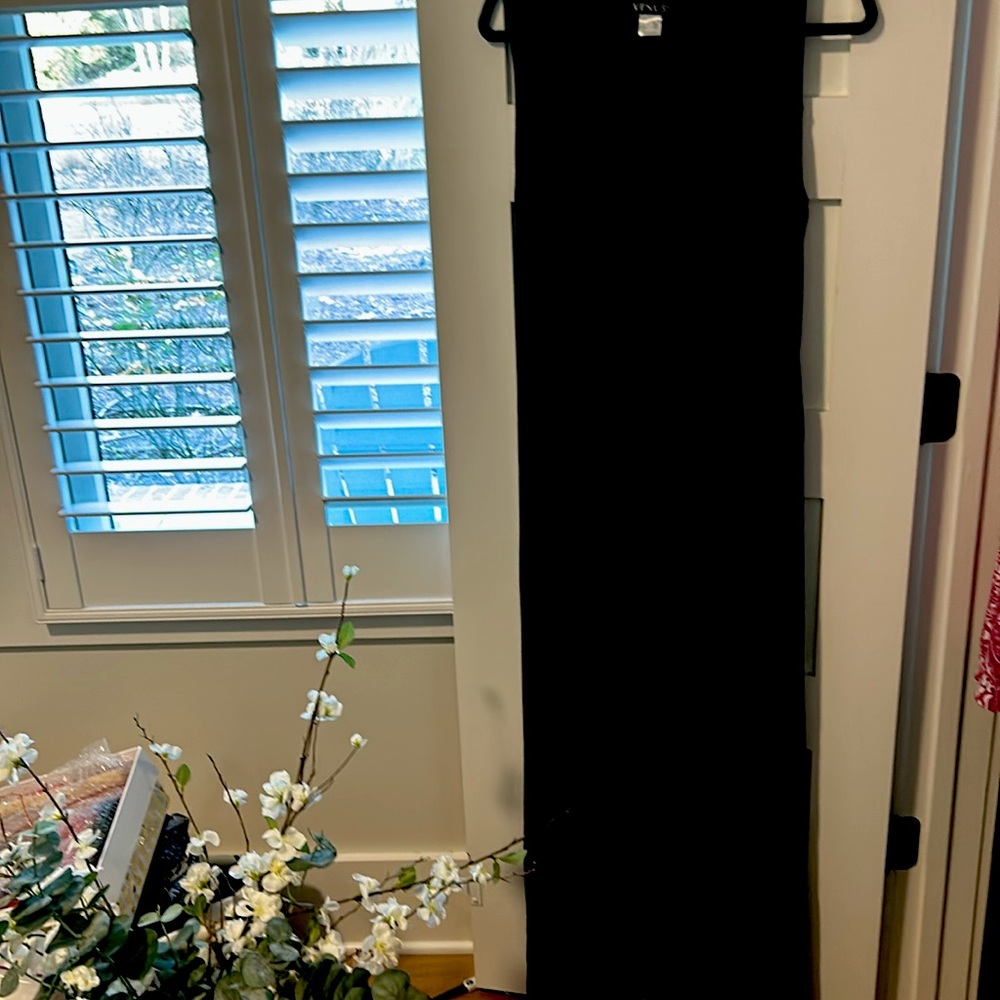 Super cute Venus large maxi dress.